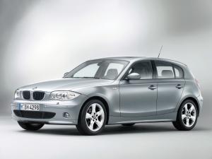 BMW 120i 5-Door 2004 года